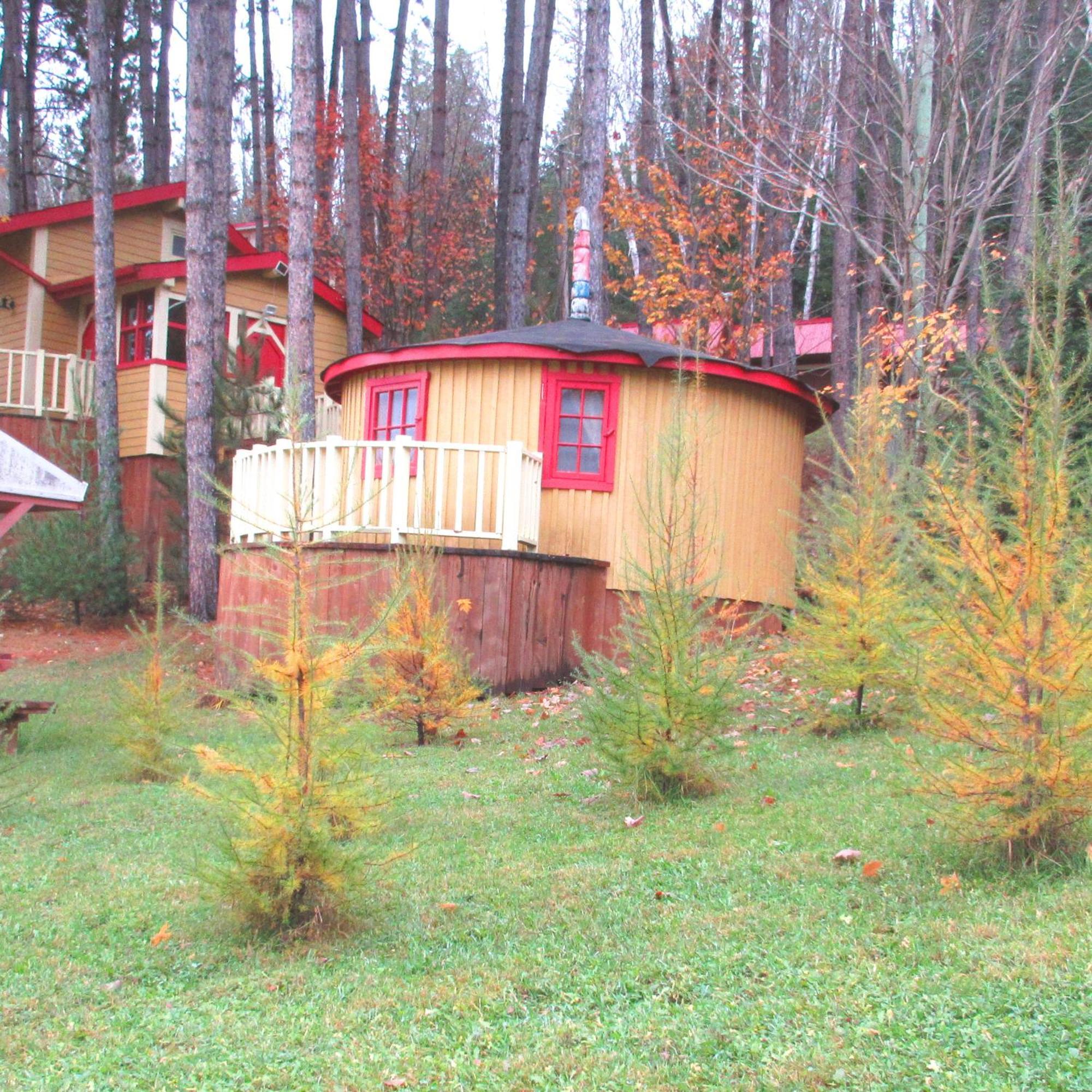 La Maison Sous Les Arbres Saint Roch de Mekinac Exterior foto