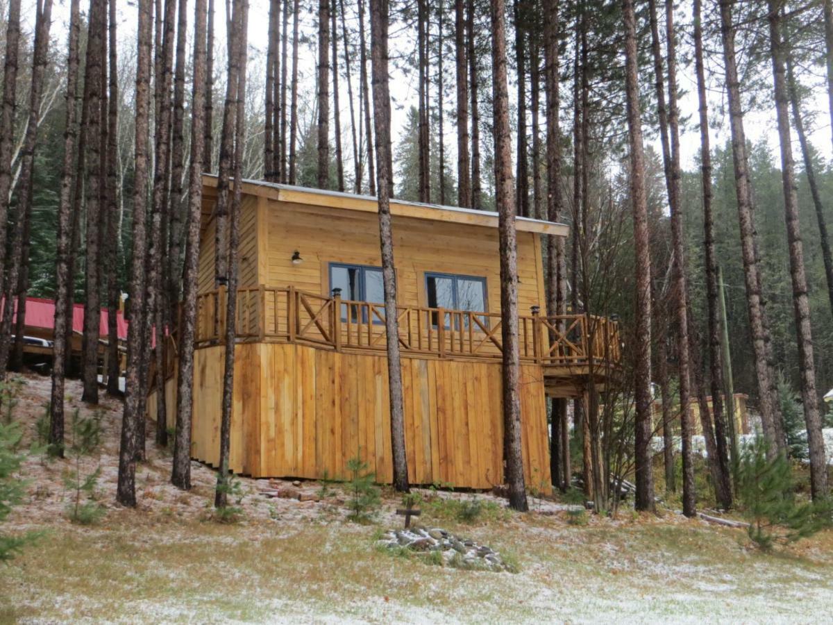 La Maison Sous Les Arbres Saint Roch de Mekinac Exterior foto